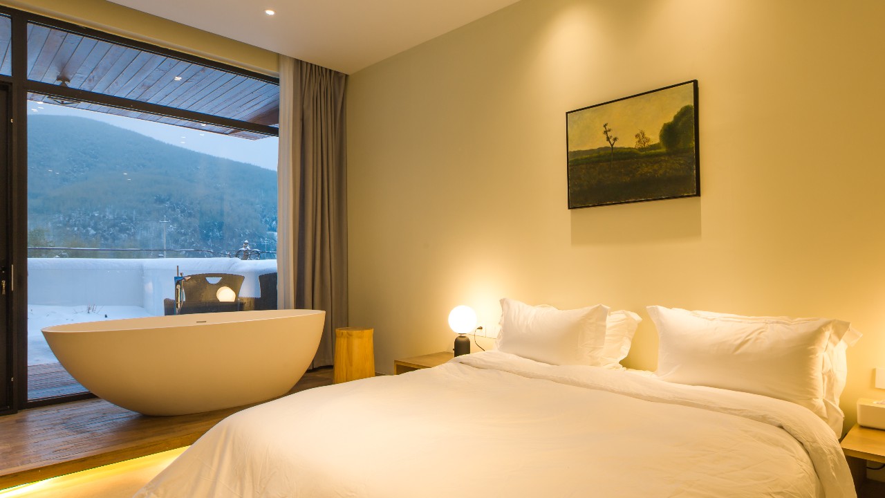 莫干山魚缸·花田美宿，旅途雖驅(qū)愁不如早還家