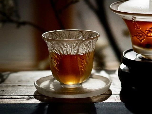 琉璃茶具美哉！淺析精致茶具設(shè)計(jì)介紹