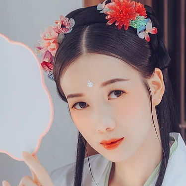 清新精致帶團(tuán)扇女生頭像，唯美古風(fēng)真人頭像