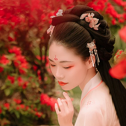 花間佳人帶傘女生頭像，唯美古風(fēng)真人頭像