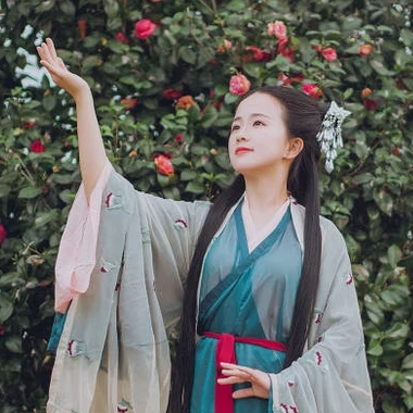 夢(mèng)花期小清新女生頭像，唯美古風(fēng)真人頭像