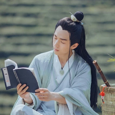 青山書生氣息男生頭像，唯美古風(fēng)真人頭像