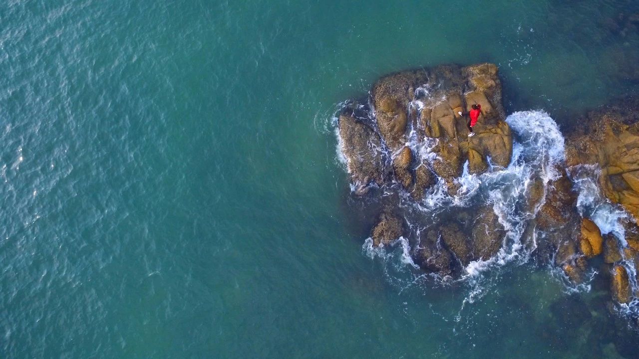 三亞·六甲，大海中放肆的玩才對得起青春