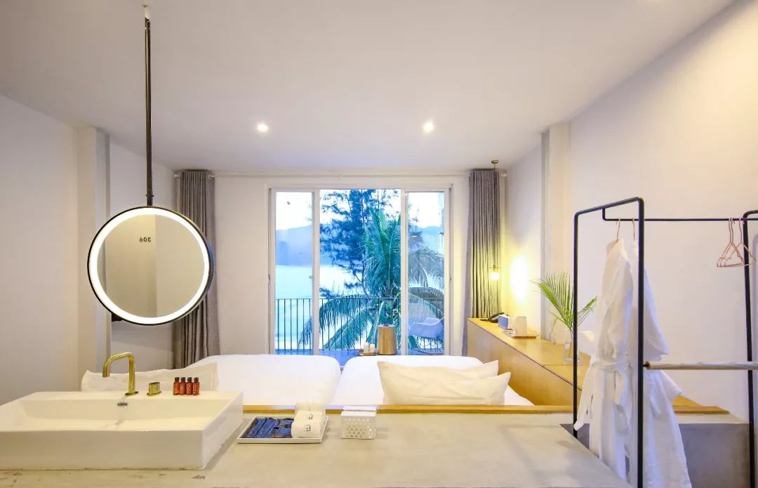 三亞·六甲，大海中放肆的玩才對得起青春