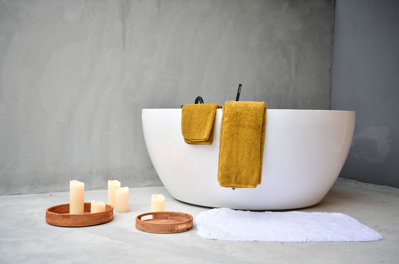 三亞·六甲，大海中放肆的玩才對得起青春