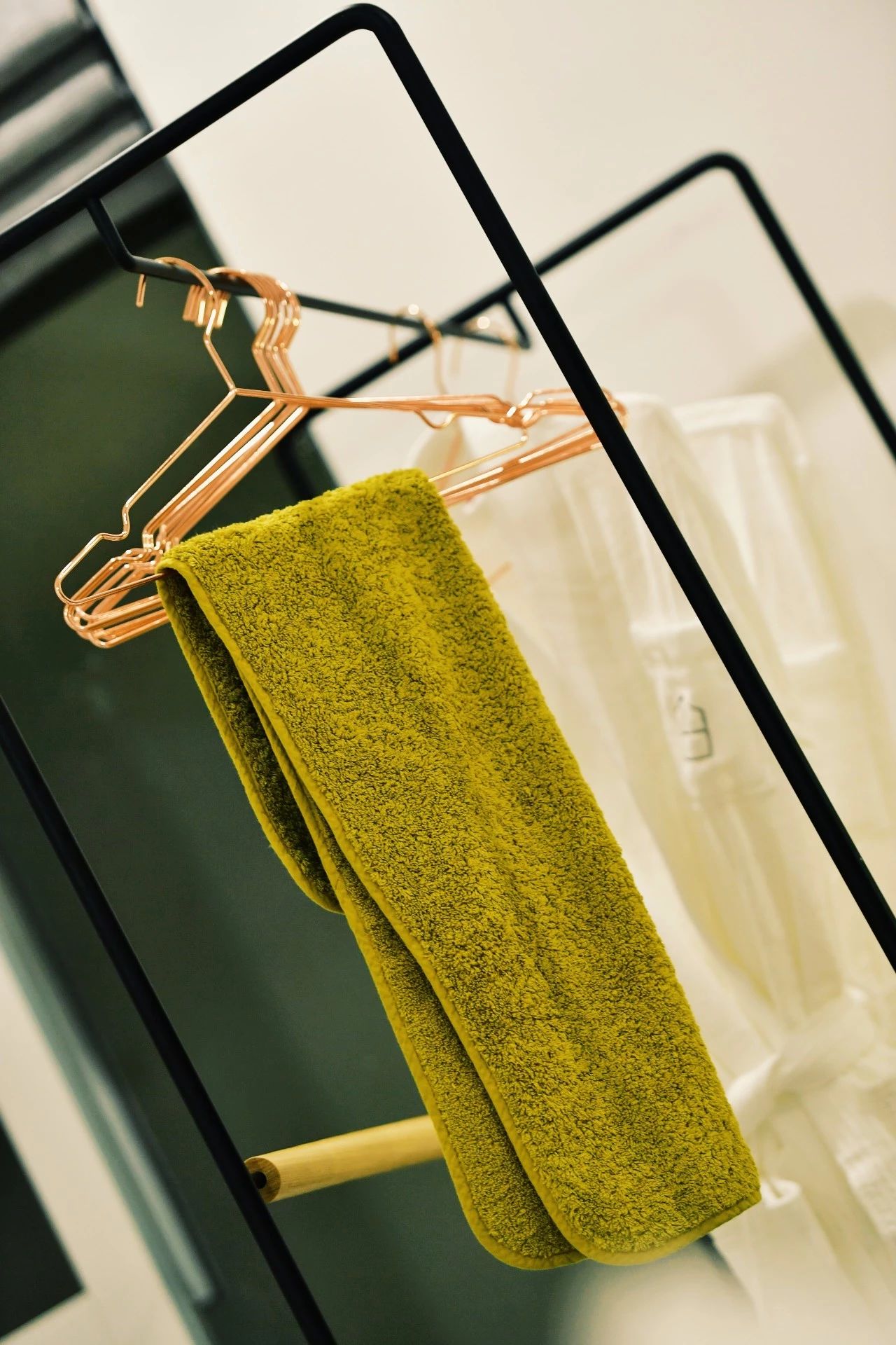 三亞·六甲，大海中放肆的玩才對得起青春