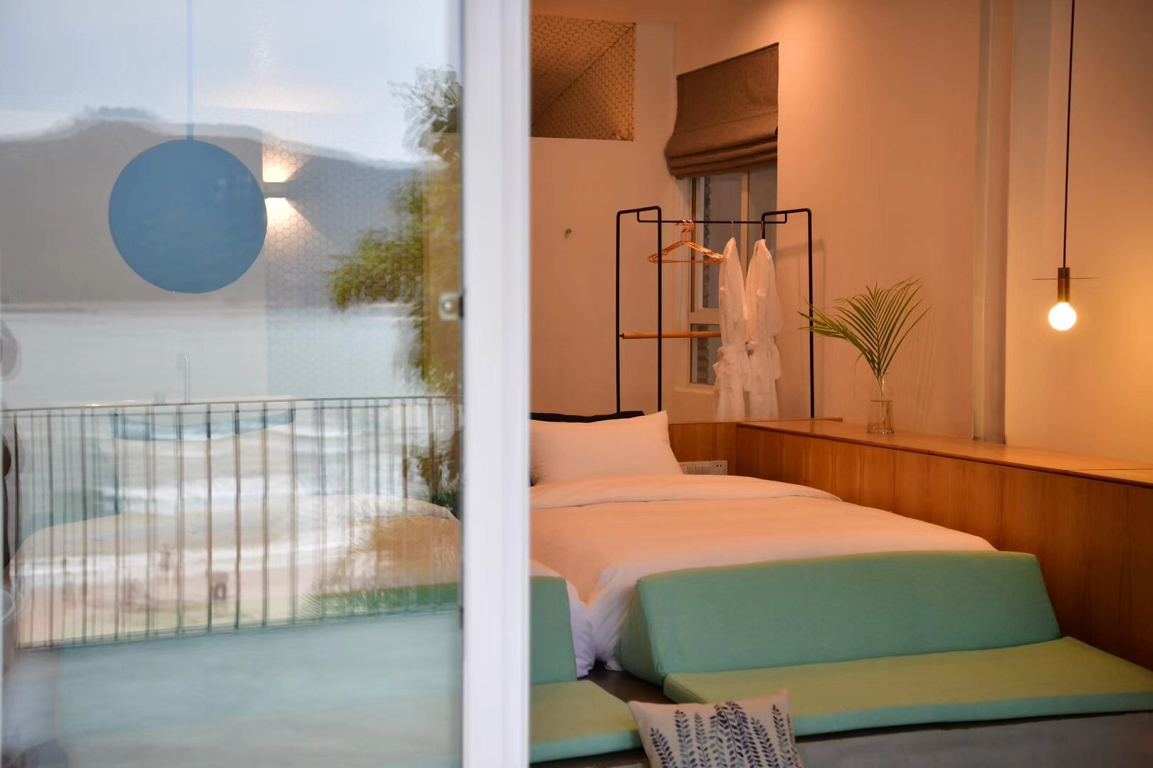 三亞·六甲，大海中放肆的玩才對(duì)得起青春