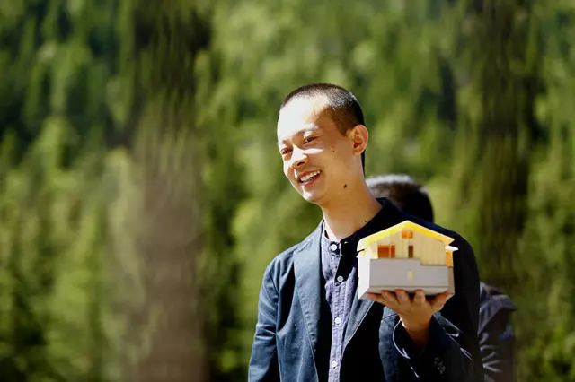 光和云朵·雪寶頂，喂馬劈柴看盡四季繁華