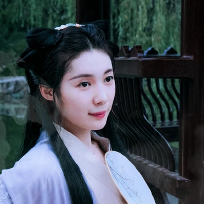 素雅復(fù)古帶傘女生頭像，唯美古風(fēng)真人頭像