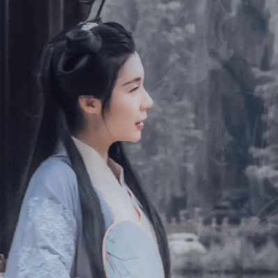 素雅復(fù)古帶傘女生頭像，唯美古風(fēng)真人頭像