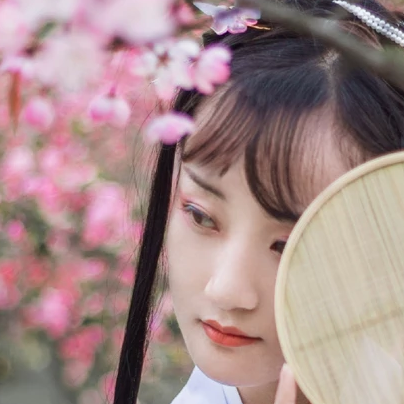清新粉花女生頭像，唯美古風(fēng)真人頭像