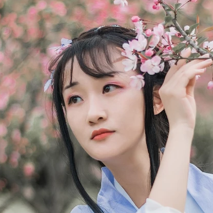 清新粉花女生頭像，唯美古風(fēng)真人頭像
