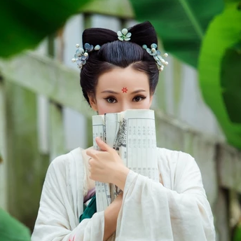 文藝可愛清新女生頭像，唯美古風(fēng)真人頭像