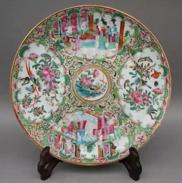 自帶仙氣的手繪插畫(huà)，古典與現(xiàn)代的巧妙結(jié)合