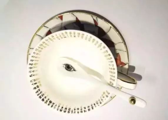 自帶仙氣的手繪插畫，古典與現(xiàn)代的巧妙結(jié)合