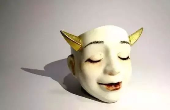 自帶仙氣的手繪插畫，古典與現(xiàn)代的巧妙結(jié)合