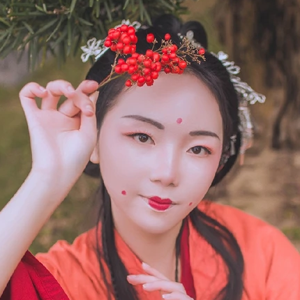 紅豆相思紅衣女生頭像，唯美古風(fēng)真人頭像