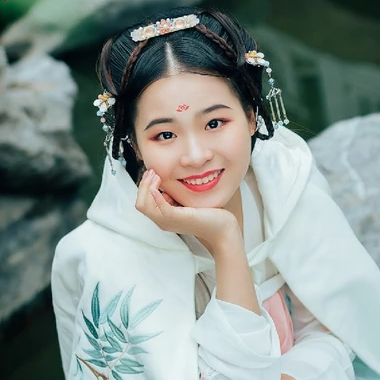 超萌可愛帶團(tuán)扇女生頭像，唯美古風(fēng)真人頭像