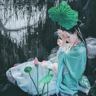 蓮花花開女生頭像，唯美古風(fēng)真人頭像
