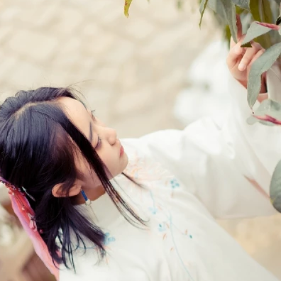 清新文藝淡雅女生頭像，唯美古風(fēng)真人頭像