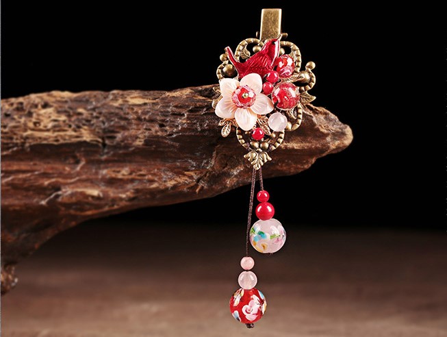 喜漫芳華發(fā)夾，嬌媚典雅紅色發(fā)飾頭飾