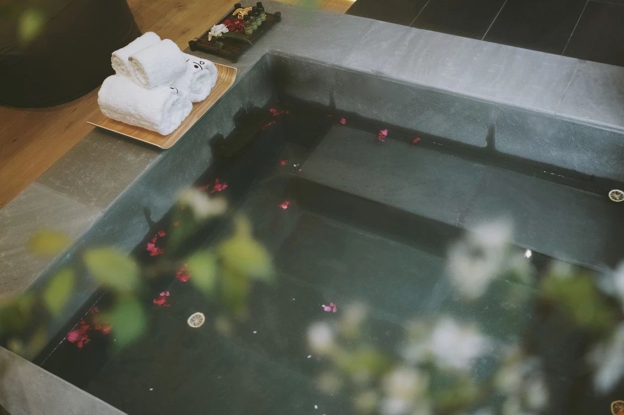 成都·坐忘森林，一宿一悟在火鍋之城住森林里