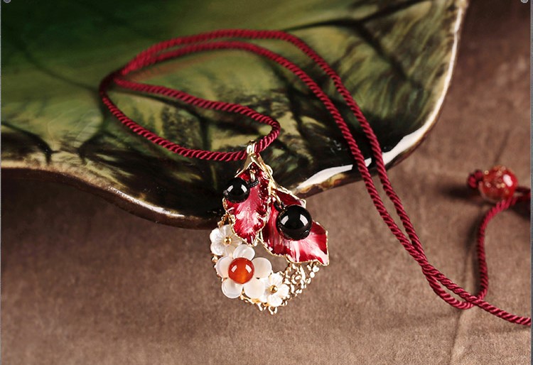 簡約貝殼花朵吊墜首飾，妖艷古風紅色項鏈