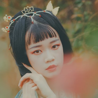 山茶花開(kāi)女生頭像，唯美古風(fēng)真人頭像