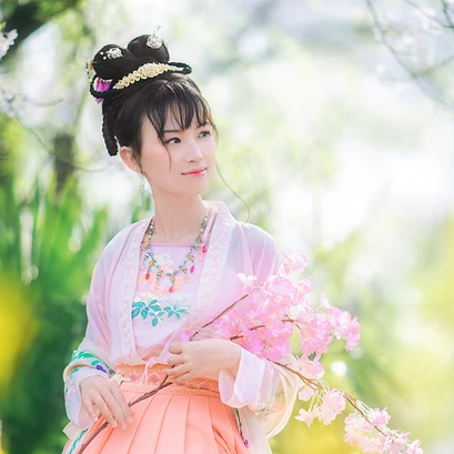 櫻粉清新女生頭像，唯美古風(fēng)真人頭像