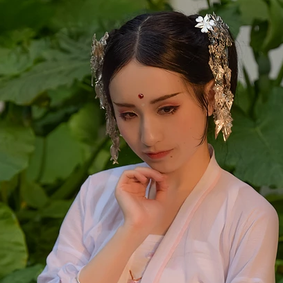 青山煙雨女生頭像，唯美古風(fēng)真人頭像