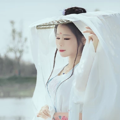 明媚江湖女生頭像，唯美古風真人頭像