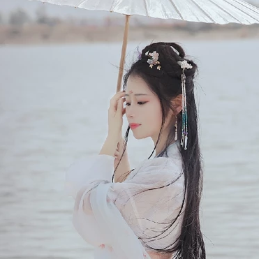 明媚江湖女生頭像，唯美古風真人頭像