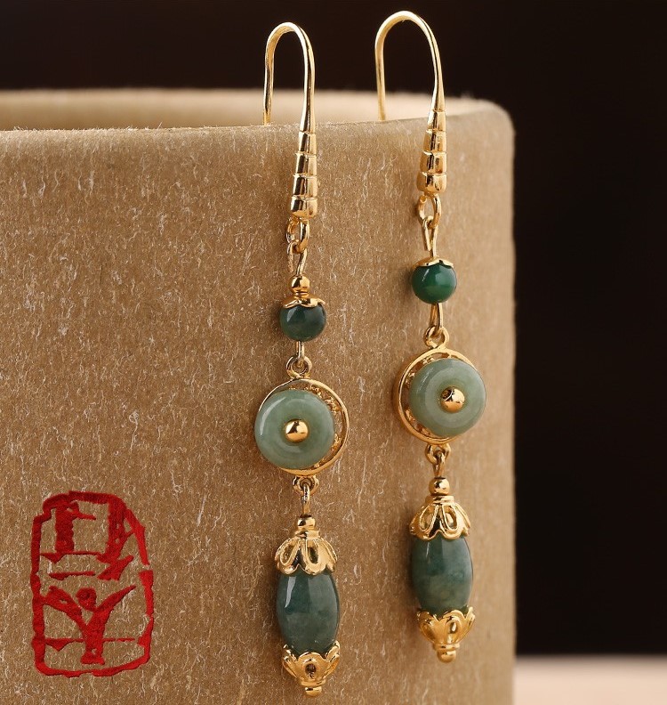 氣質(zhì)翡翠吊墜耳環(huán)，古風(fēng)古典首飾