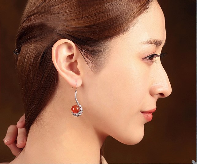 傾若典雅氣質(zhì)耳環(huán)，簡約古風(fēng)紅色首飾
