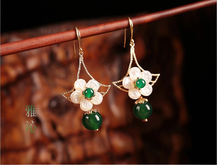 淡雅貝殼花朵墜耳環(huán)，古風(fēng)雅沁氣質(zhì)清新首飾