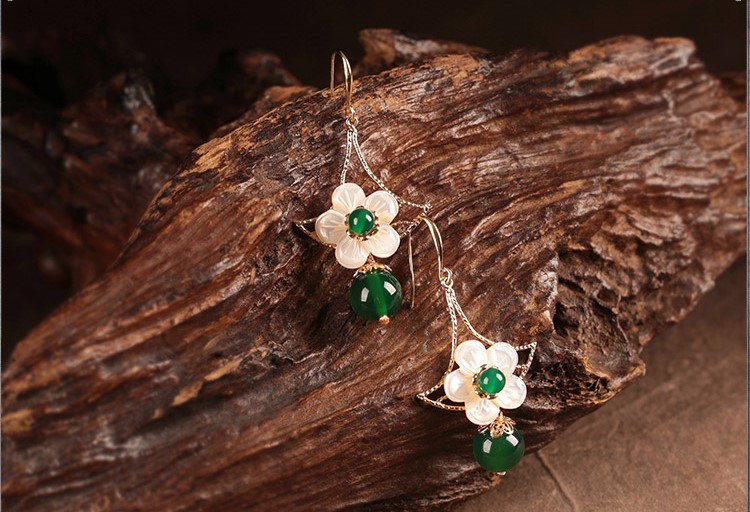 淡雅貝殼花朵墜耳環(huán)，古風(fēng)雅沁氣質(zhì)清新首飾