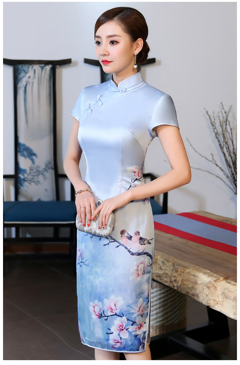 優(yōu)雅蘭花藍色旗袍，淡雅清新旗袍裙