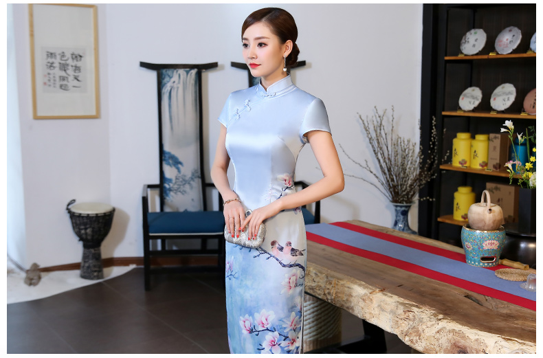 優(yōu)雅蘭花藍色旗袍，淡雅清新旗袍裙