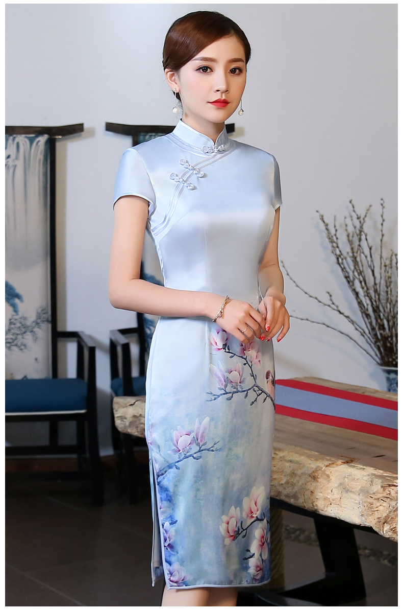 優(yōu)雅蘭花藍色旗袍，淡雅清新旗袍裙