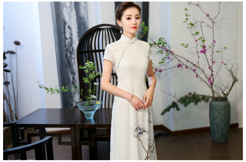 白玉嬌旗袍，復(fù)古素雅旗袍裙