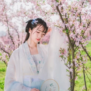 海棠花開女生頭像，唯美古風(fēng)真人頭像