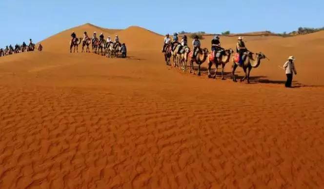 《天邊的駱駝》，震撼的沙漠風(fēng)景之美!