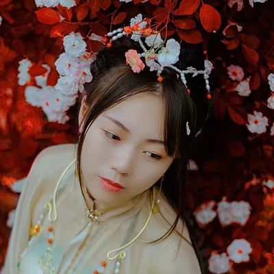 花開芬芳女生頭像，唯美古風(fēng)真人頭像