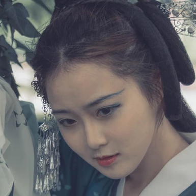 青衣帶斗笠女生頭像，唯美古風(fēng)真人頭像