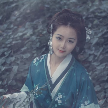 青衣帶斗笠女生頭像，唯美古風(fēng)真人頭像