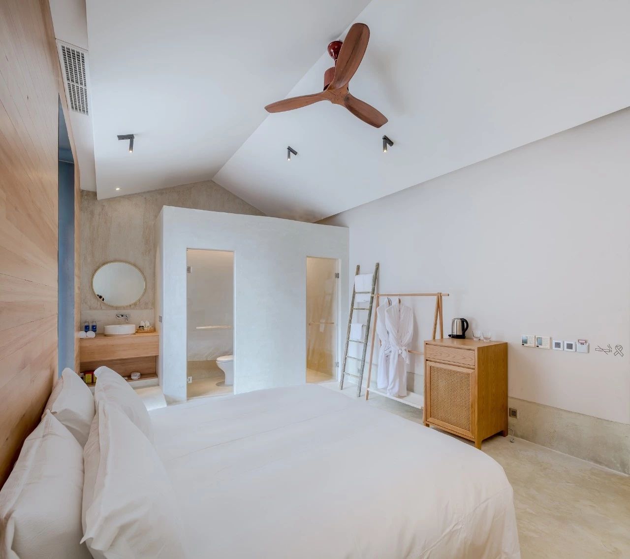 九熹·大樂(lè)之野，流水的大樂(lè)之野鐵打的小白墻