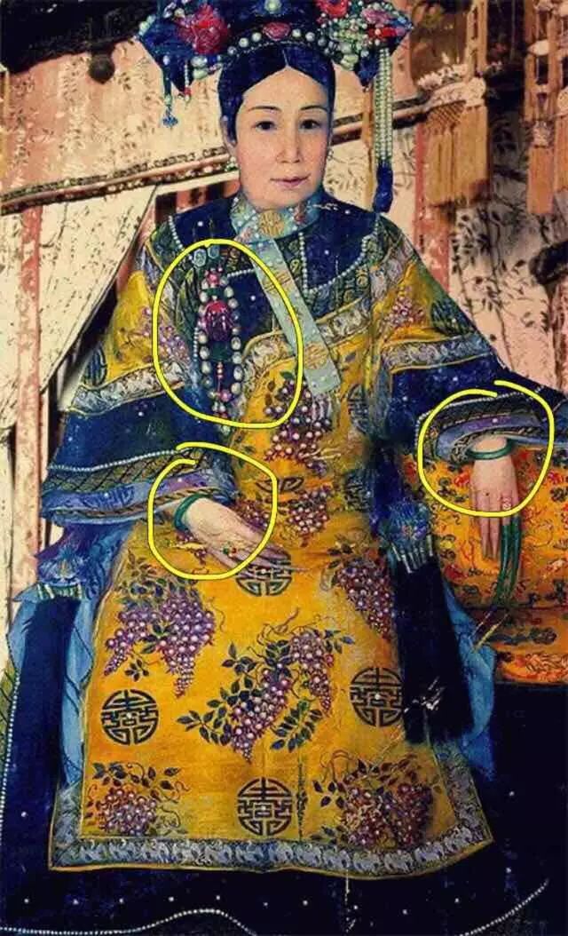 手串怎么戴？左戴玉右戴銀養(yǎng)生更養(yǎng)人！