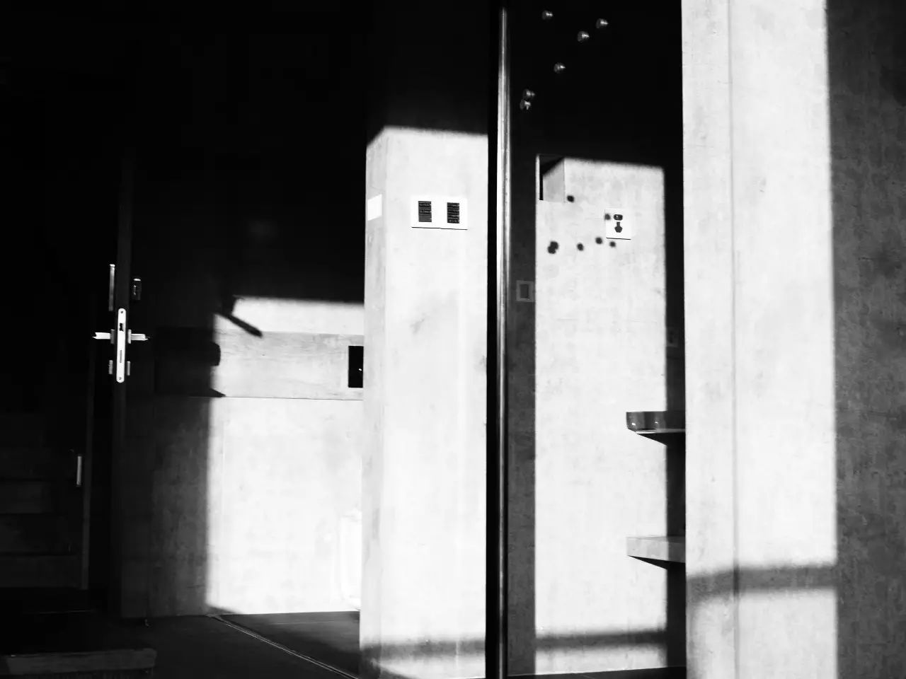 3個水泥灰時尚民宿：一種最本質的美感