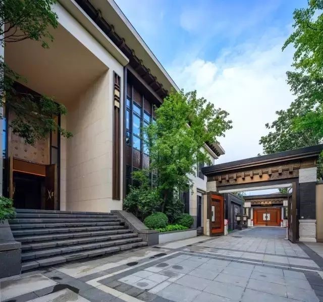 淺談新中式別墅，中式合院別墅為何越來(lái)越流行