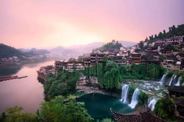 古鎮(zhèn)情懷：30個(gè)古鎮(zhèn)愿有人與你一起踏足！